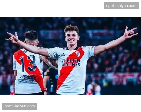 法国前锋朱利安·马奇曼德与球队完成续约，击碎转会谣言