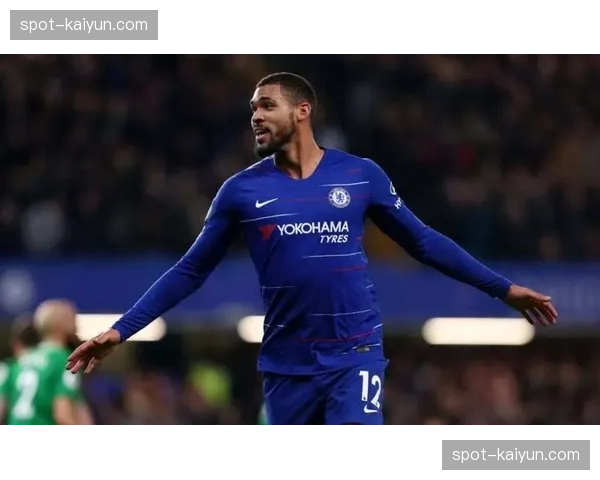 从英超回归法甲：前切尔西中场洛夫图斯-奇克如何成为布雷斯特的中场核心